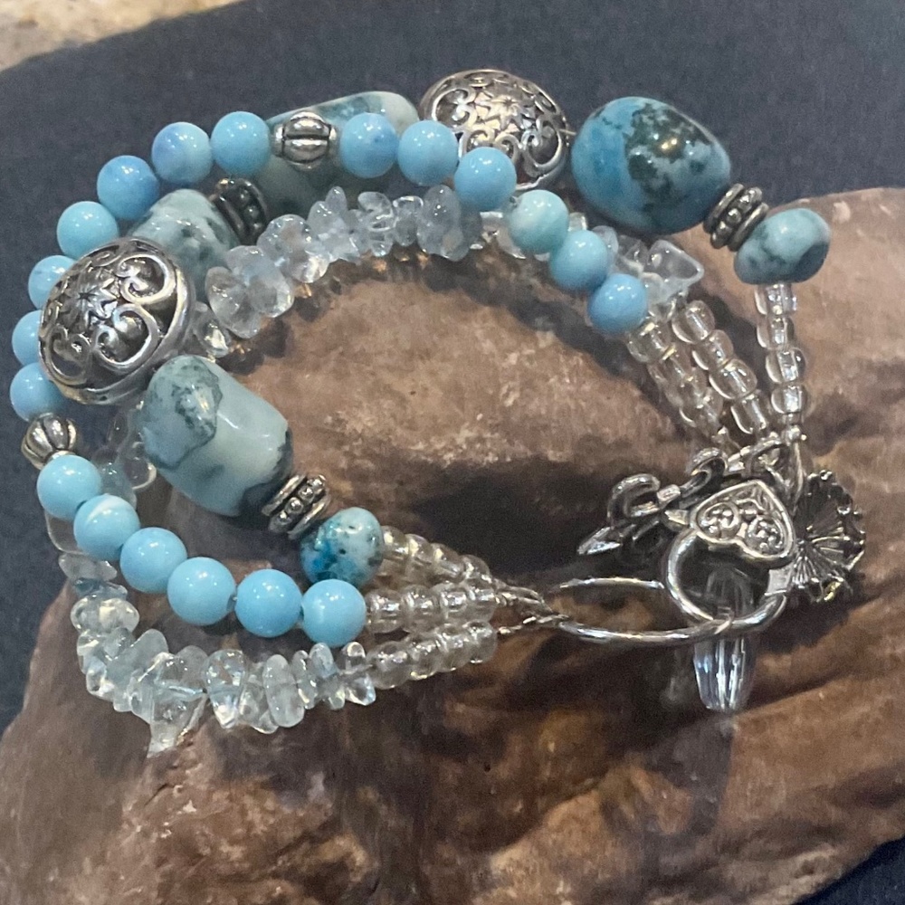 Gorgeous 3 Strand Chunky Turquoise & Silver Plated Round Puffed Bead. 7.5”.  NWT